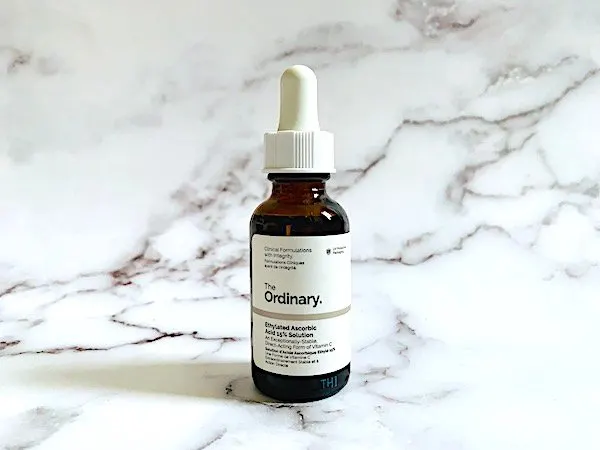 The Ordinary Ascorbic Acid 8% + Alpha Arbutin 2%: Serum Pencerah dan Anti-Pigmentasi