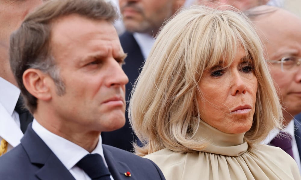 emmanuel-macron-klarifikasi-video-viral-gestur-brigitte-adalah-bentuk-perhatian-bukan-dorongan