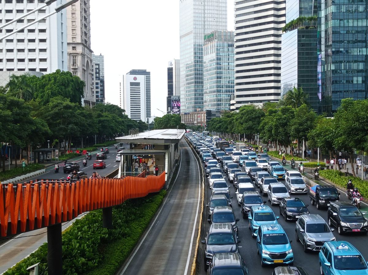 Kemacetan Parah di Jalan Sudirman Jakarta, Warga Diimbau Gunakan Jalur Alternatif